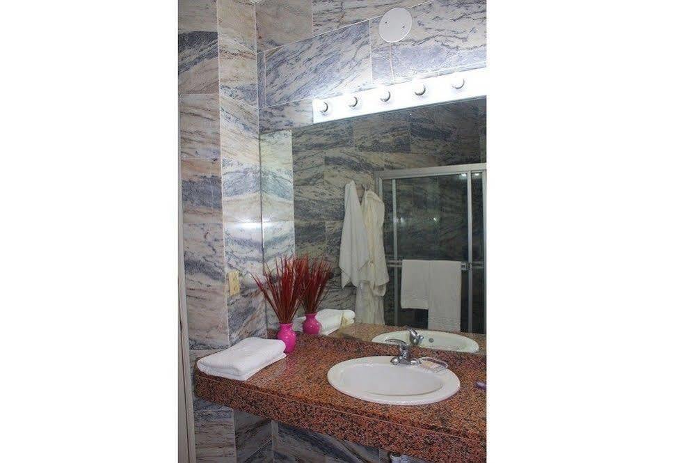 Torres De Alba Hotel & Suites ปานามาซิตี้ ภายนอก รูปภาพ